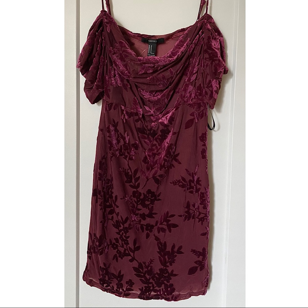 Forever 21 burgundy dress (lace)